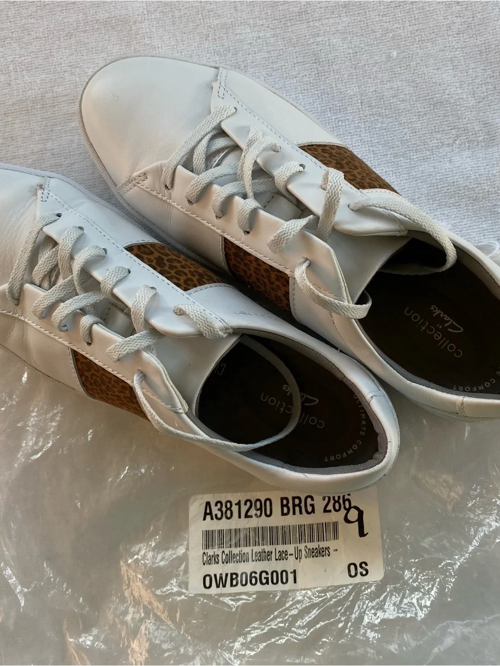 New Clarks Collections Pawley Rilee Leopard  White Leather LaceUp Sneakers Sz 9
